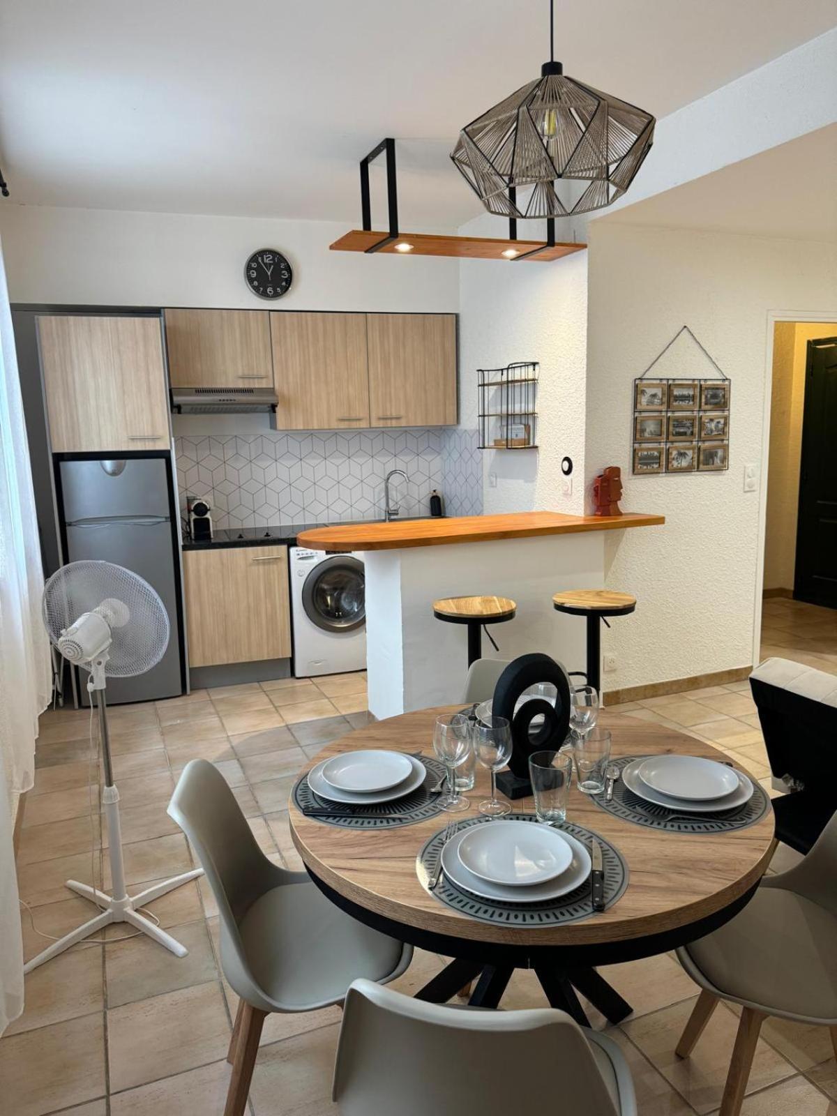 Charmant Appartement En Hypercentre De Castelnaudary Exteriör bild