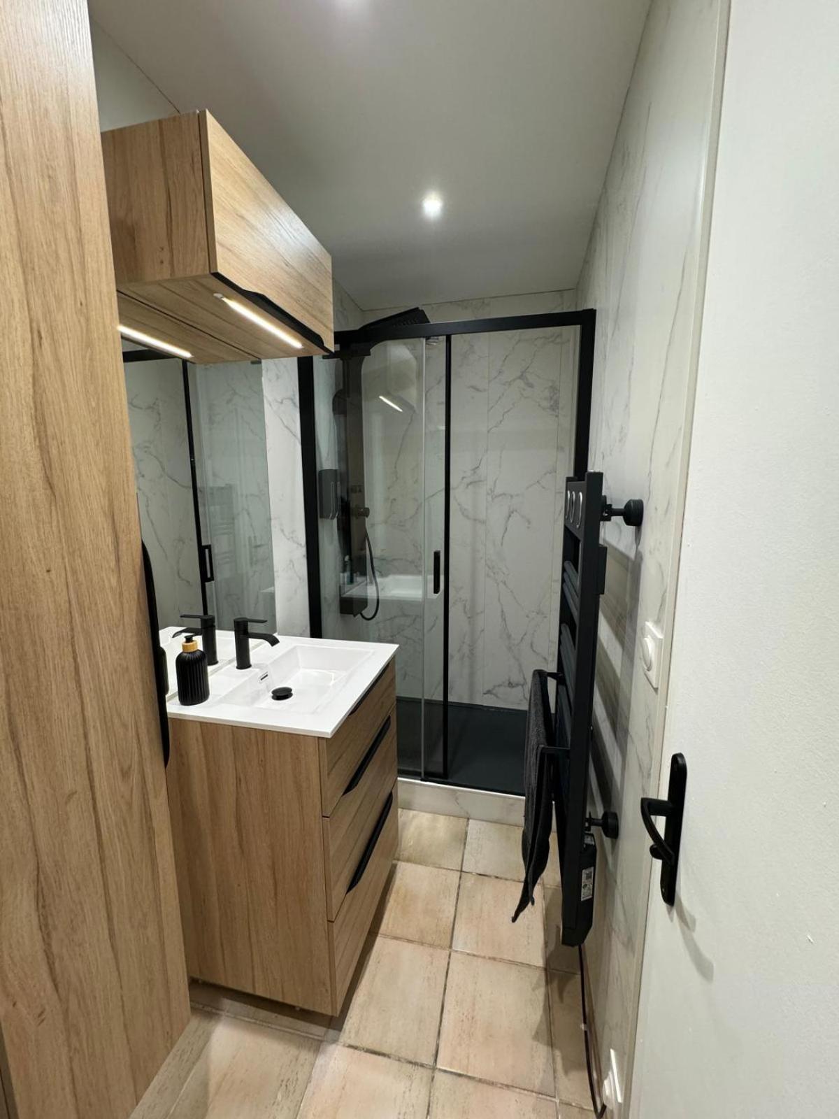 Charmant Appartement En Hypercentre De Castelnaudary Exteriör bild